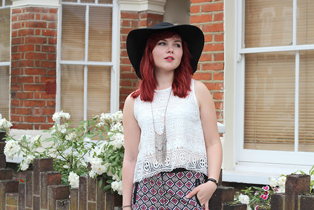 paige joanna Ark clothing top and trousers, floppy hat